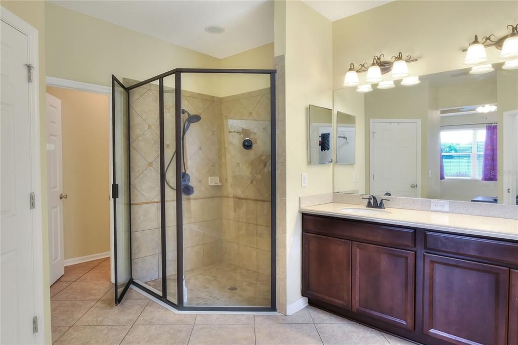 Active With Contract: $385,000 (3 beds, 2 baths, 2050 Square Feet)