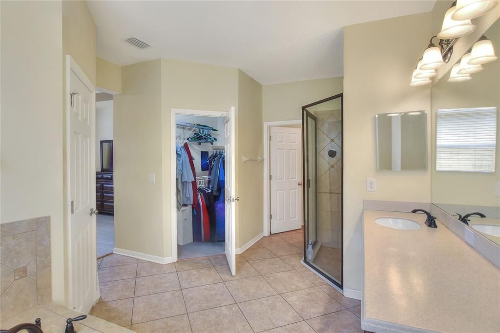 Active With Contract: $385,000 (3 beds, 2 baths, 2050 Square Feet)