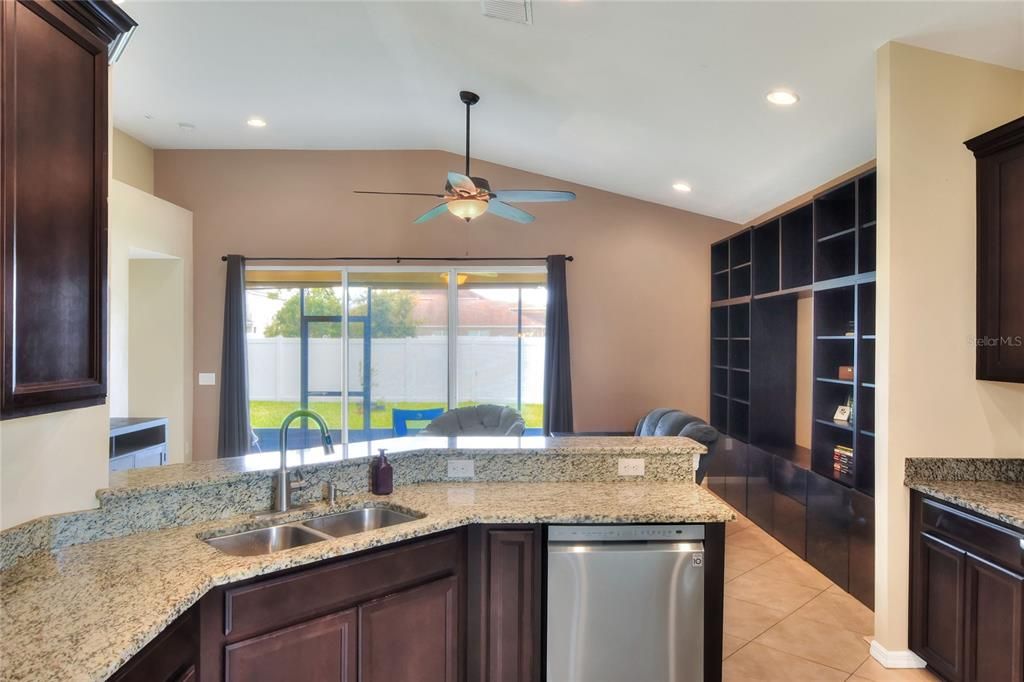 Active With Contract: $385,000 (3 beds, 2 baths, 2050 Square Feet)