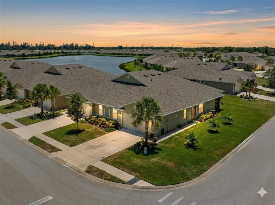 For Sale: $279,000 (2 beds, 2 baths, 1516 Square Feet)