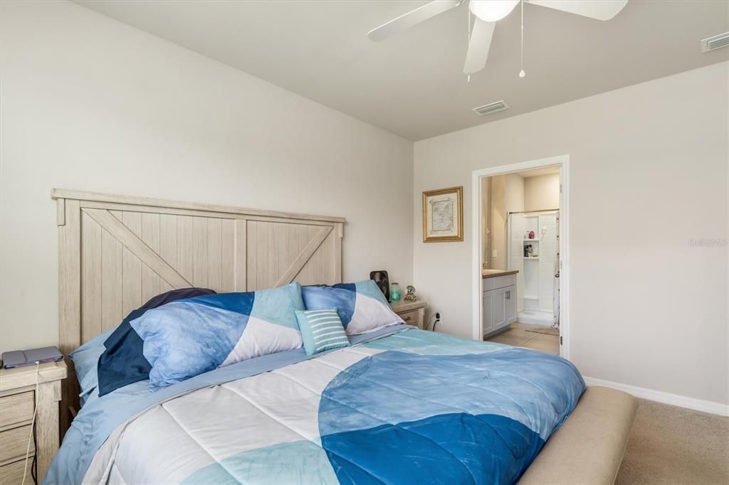 For Sale: $279,000 (2 beds, 2 baths, 1516 Square Feet)