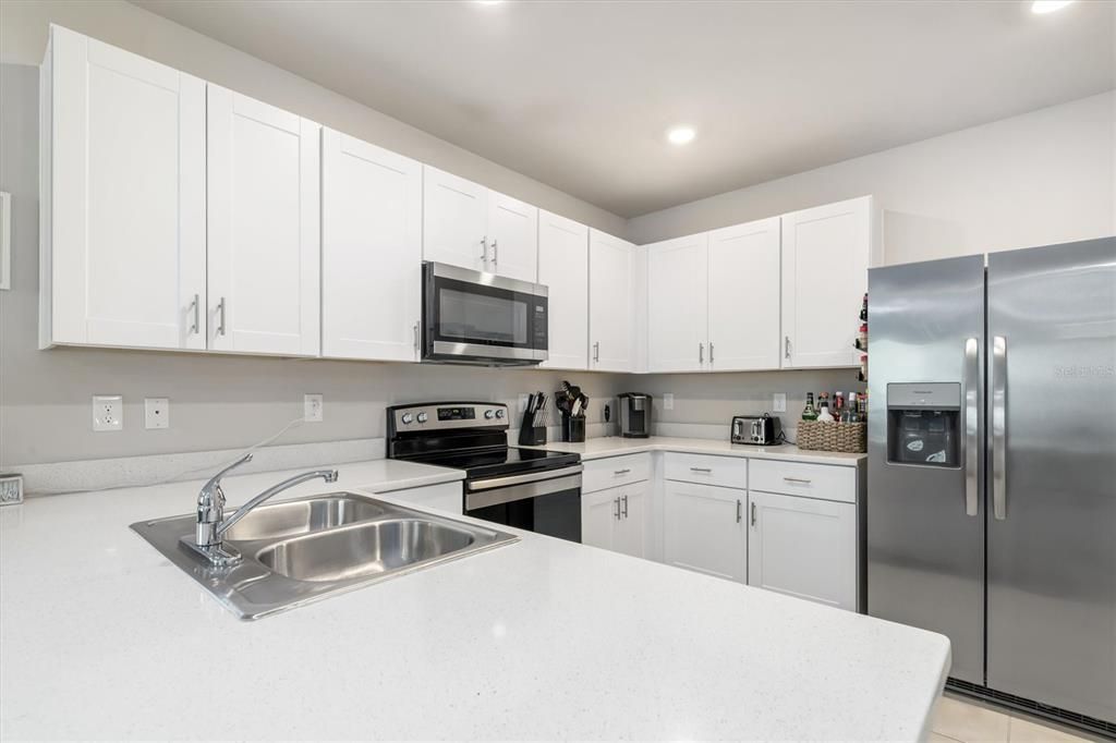 For Sale: $279,000 (2 beds, 2 baths, 1516 Square Feet)