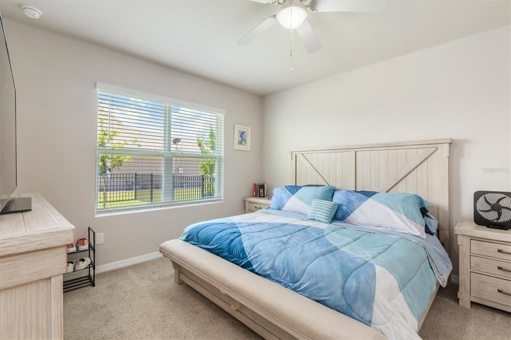 For Sale: $279,000 (2 beds, 2 baths, 1516 Square Feet)