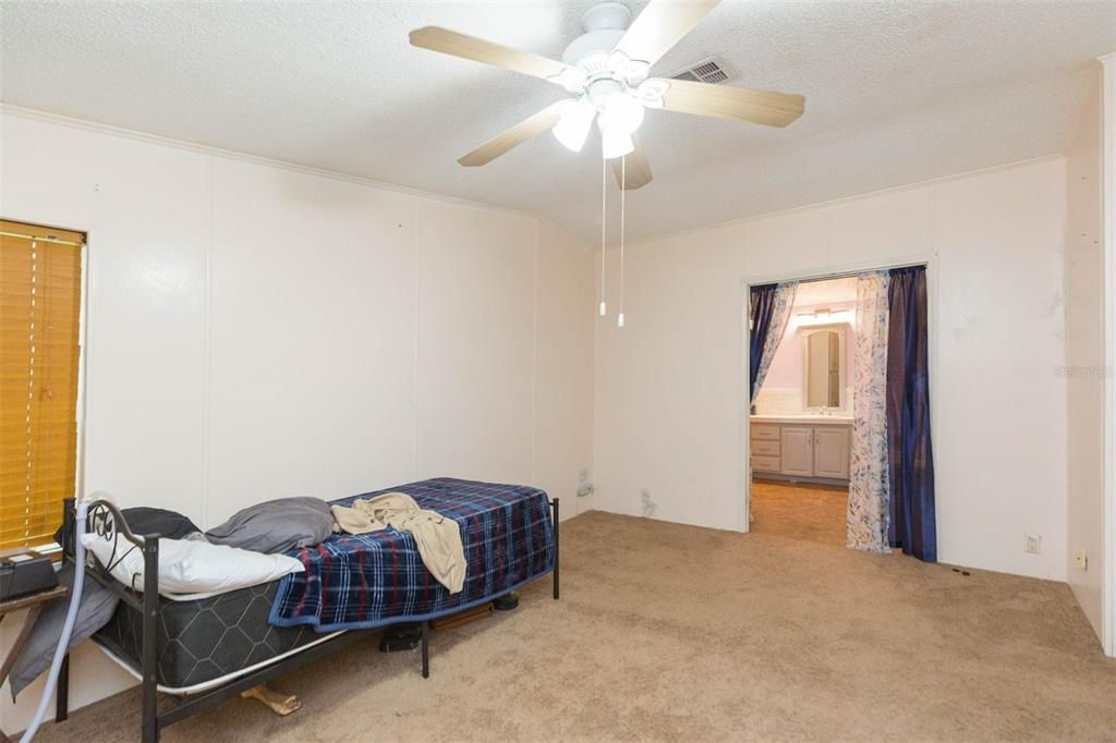 待售: $325,000 (3 贝兹, 2 浴室, 1512 平方英尺)