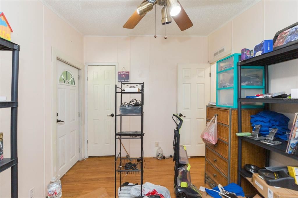 待售: $325,000 (3 贝兹, 2 浴室, 1512 平方英尺)