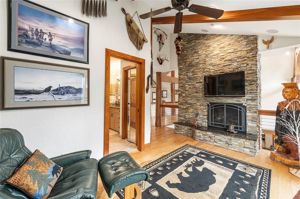 For Sale: $1,075,000 (3 beds, 4 baths, 4911 Square Feet)