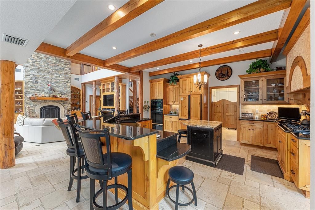 For Sale: $1,075,000 (3 beds, 4 baths, 4911 Square Feet)