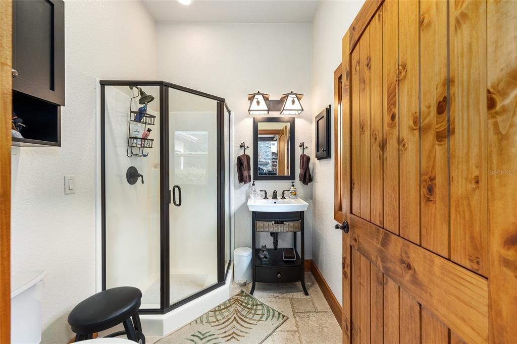 For Sale: $1,075,000 (3 beds, 4 baths, 4911 Square Feet)