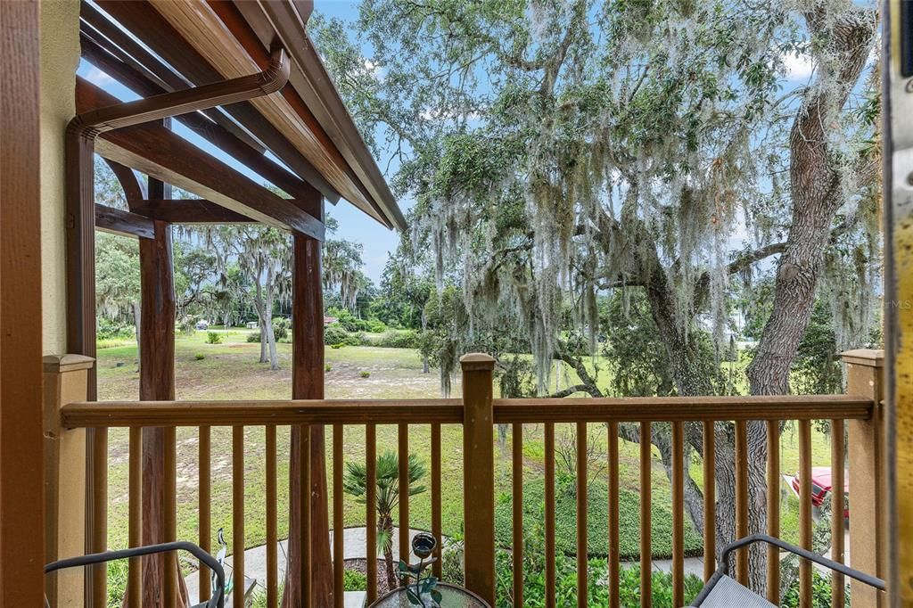 For Sale: $1,075,000 (3 beds, 4 baths, 4911 Square Feet)