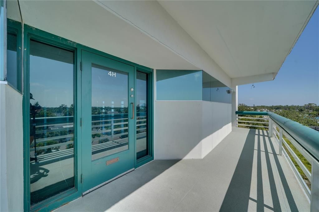 Active With Contract: $98,000 (0 beds, 0 baths, 921 Square Feet)