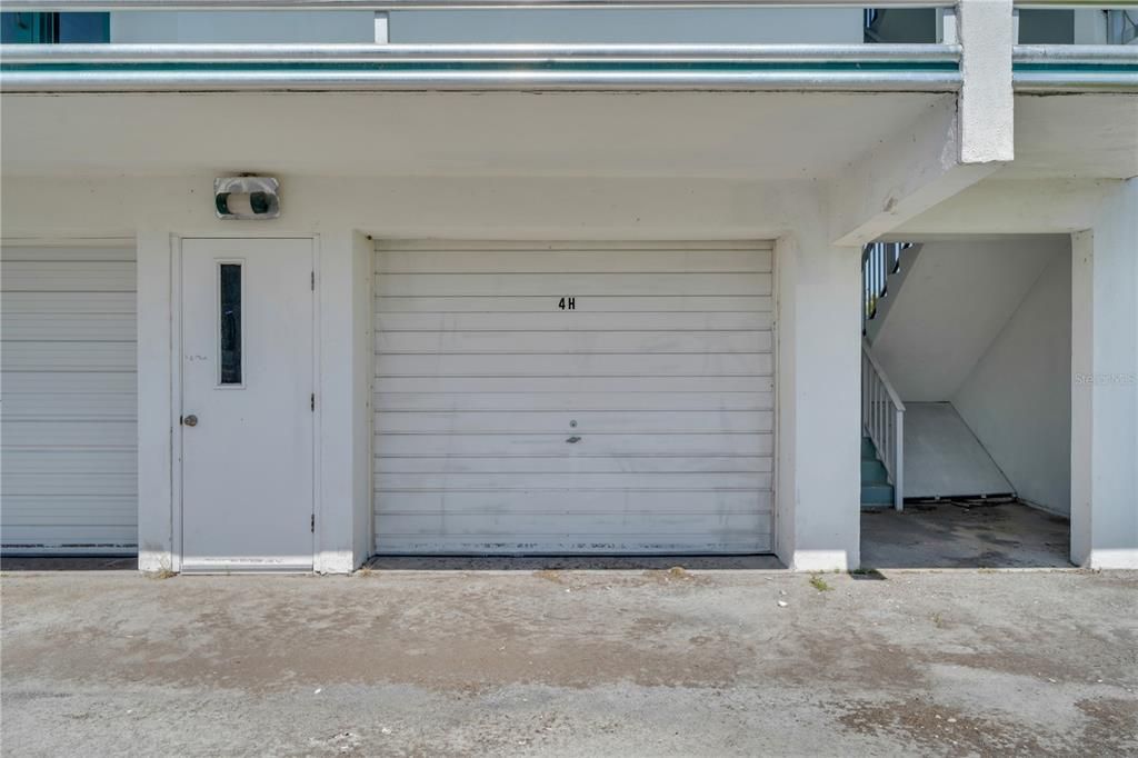 Active With Contract: $98,000 (0 beds, 0 baths, 921 Square Feet)