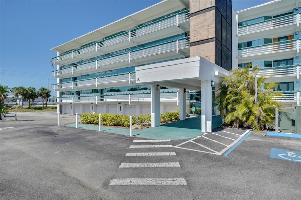 Active With Contract: $98,000 (0 beds, 0 baths, 921 Square Feet)