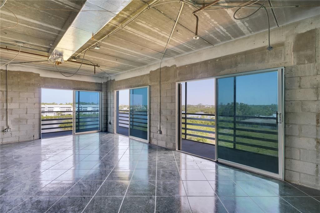 Active With Contract: $98,000 (0 beds, 0 baths, 921 Square Feet)