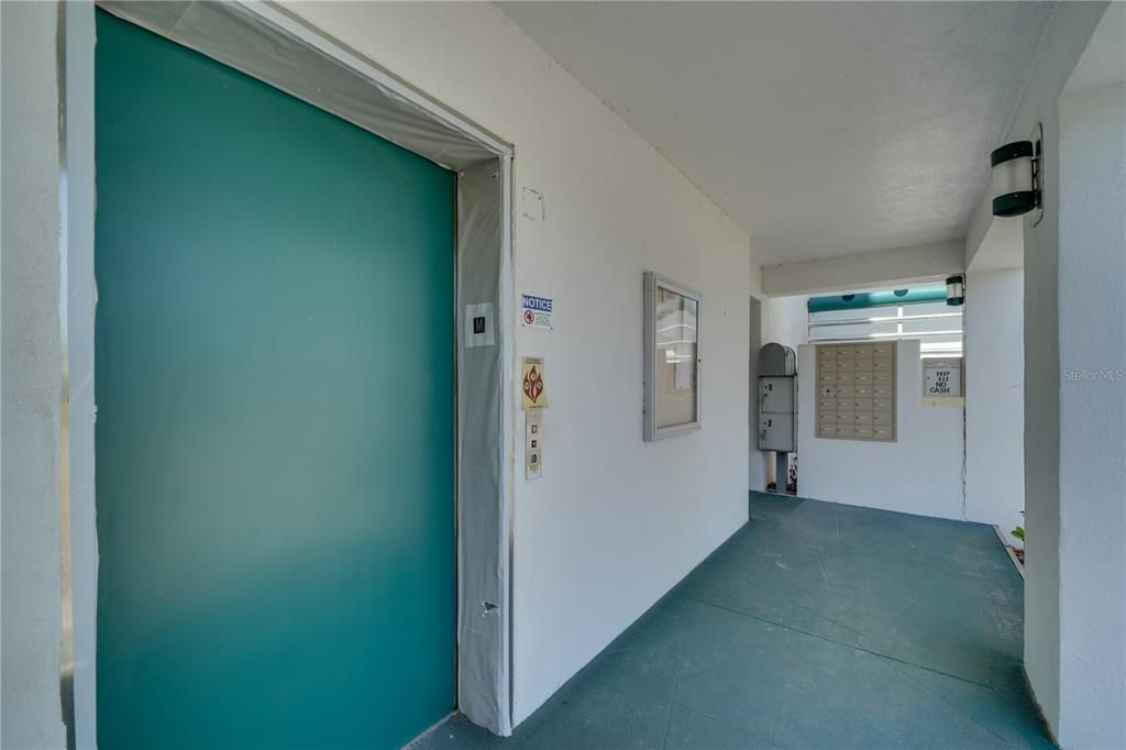 Active With Contract: $98,000 (0 beds, 0 baths, 921 Square Feet)