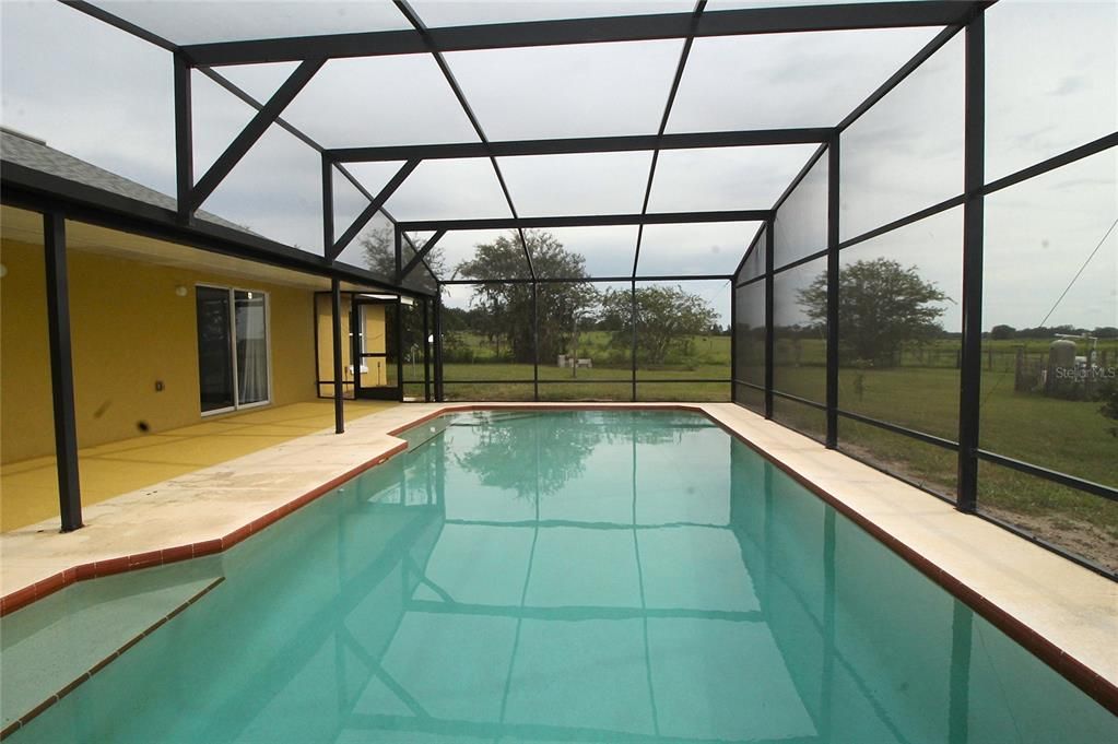 合同活跃: $499,900 (3 贝兹, 2 浴室, 1350 平方英尺)