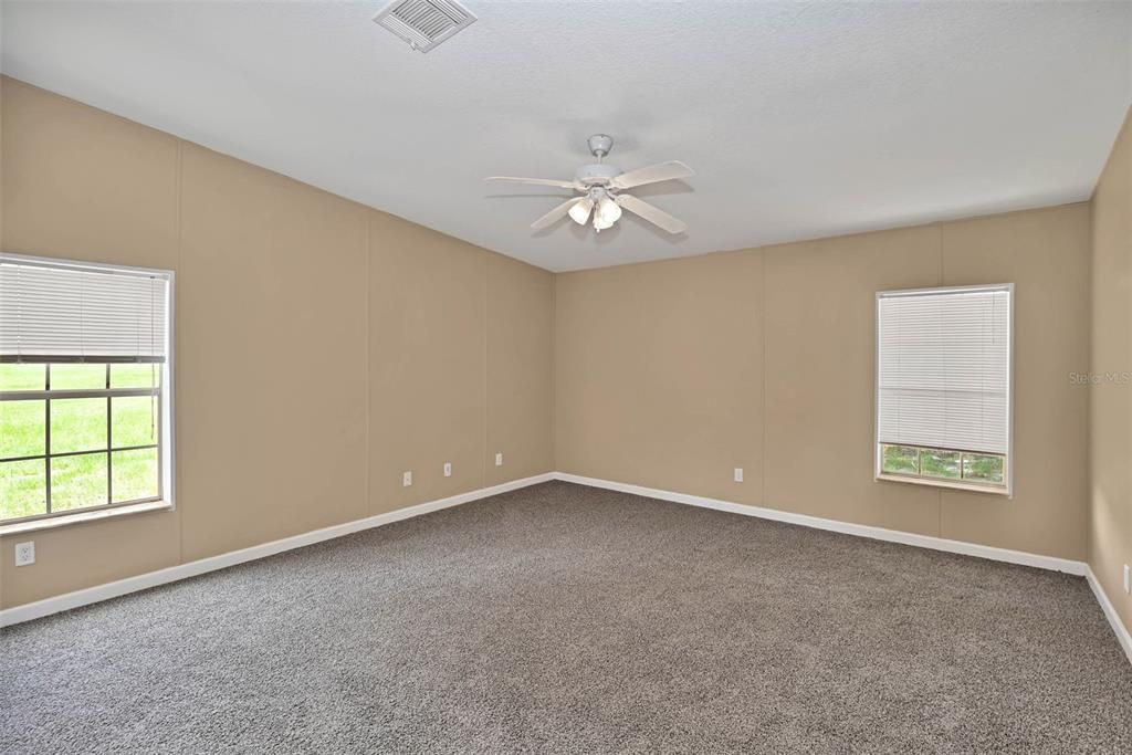 For Sale: $304,900 (3 beds, 2 baths, 2200 Square Feet)