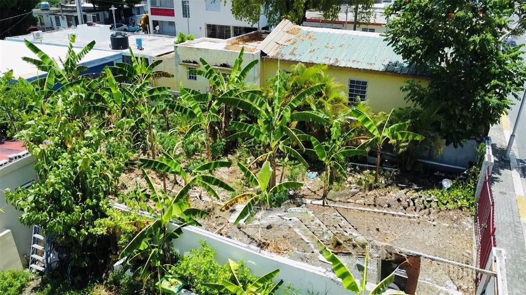 На продажу: $90,000 (0.04 acres)