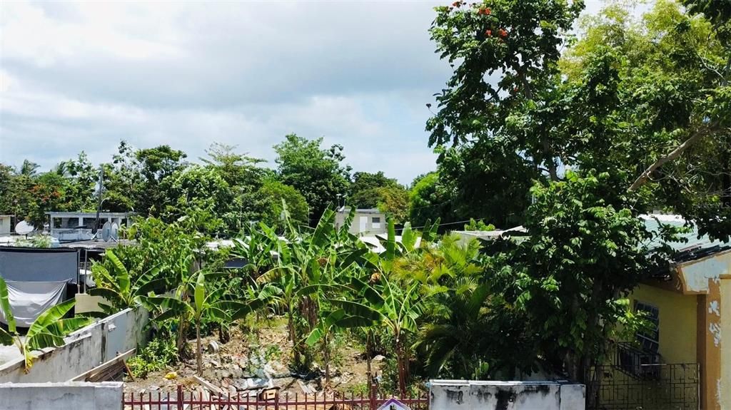 На продажу: $90,000 (0.04 acres)