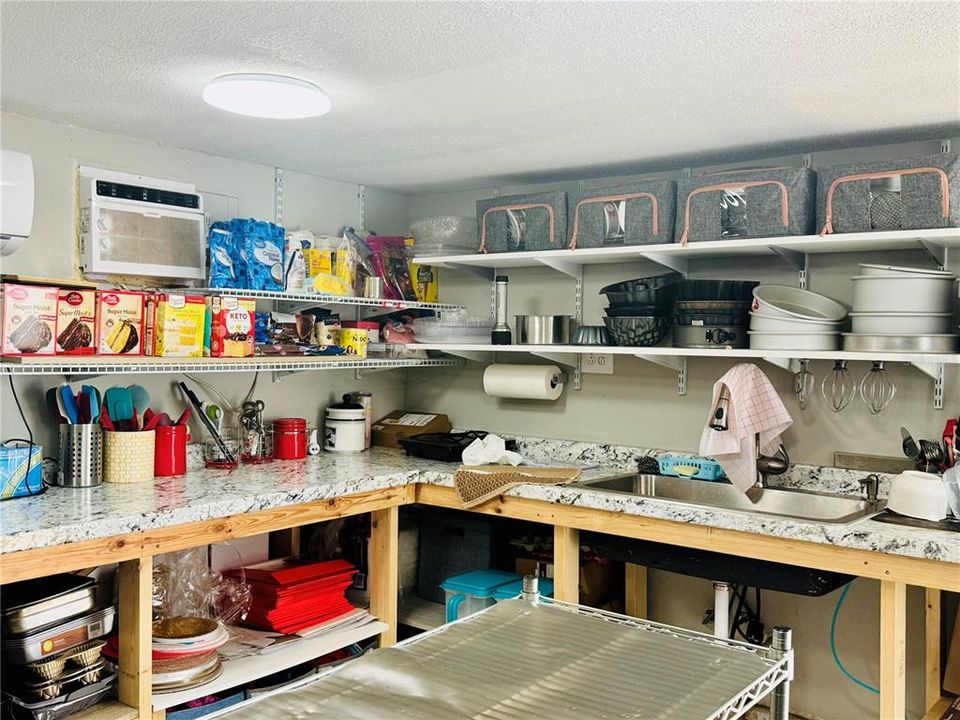 На продажу: $310,000 (3 спален, 2 ванн, 1188 Квадратных фут)