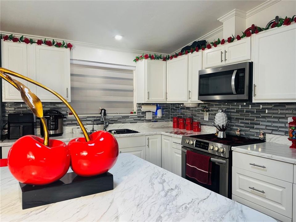 На продажу: $310,000 (3 спален, 2 ванн, 1188 Квадратных фут)