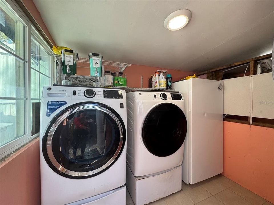 На продажу: $310,000 (3 спален, 2 ванн, 1188 Квадратных фут)