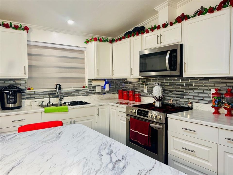 На продажу: $310,000 (3 спален, 2 ванн, 1188 Квадратных фут)