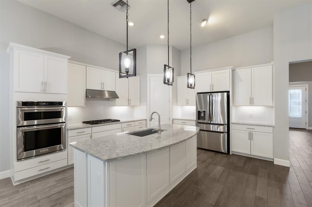 Active With Contract: $835,000 (4 beds, 3 baths, 2798 Square Feet)