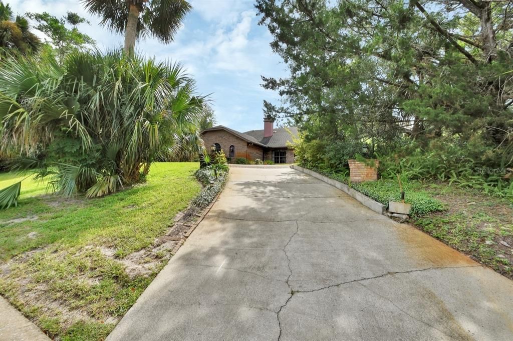 For Sale: $520,000 (4 beds, 2 baths, 2800 Square Feet)