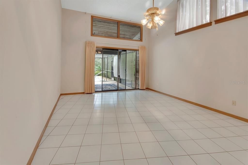 For Sale: $520,000 (4 beds, 2 baths, 2800 Square Feet)