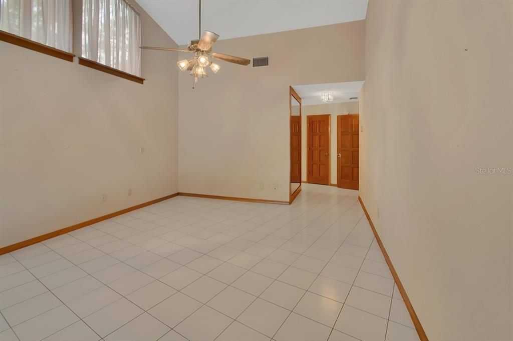 For Sale: $520,000 (4 beds, 2 baths, 2800 Square Feet)