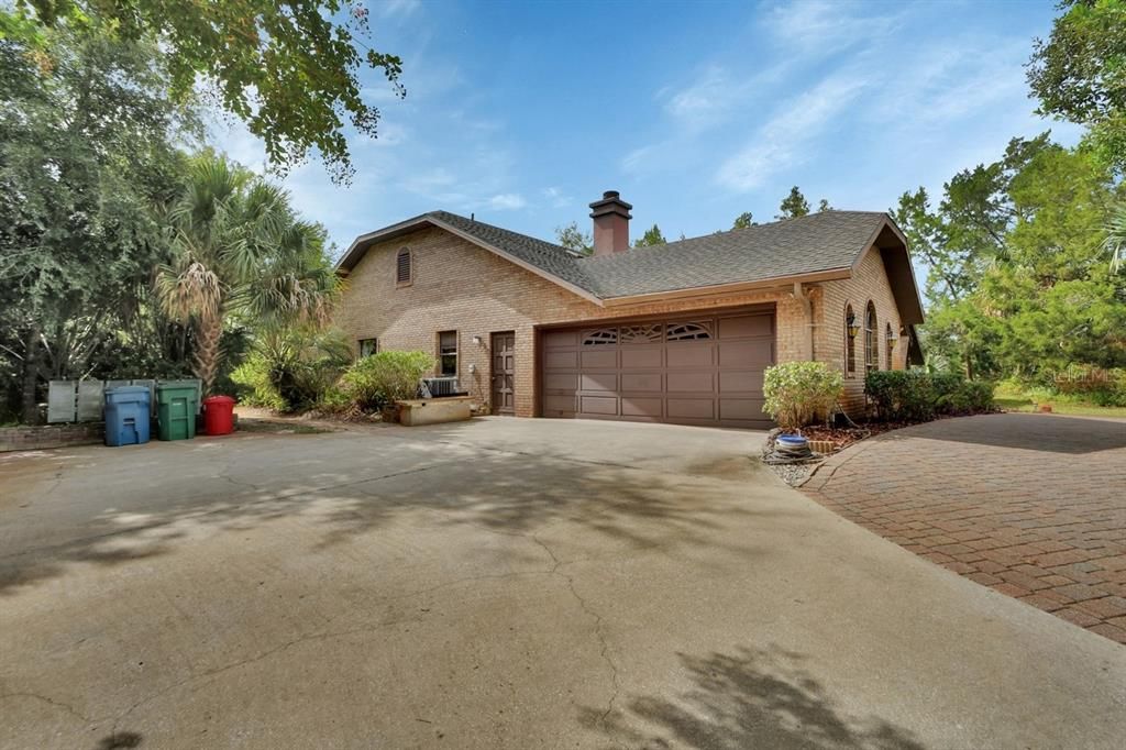 For Sale: $520,000 (4 beds, 2 baths, 2800 Square Feet)