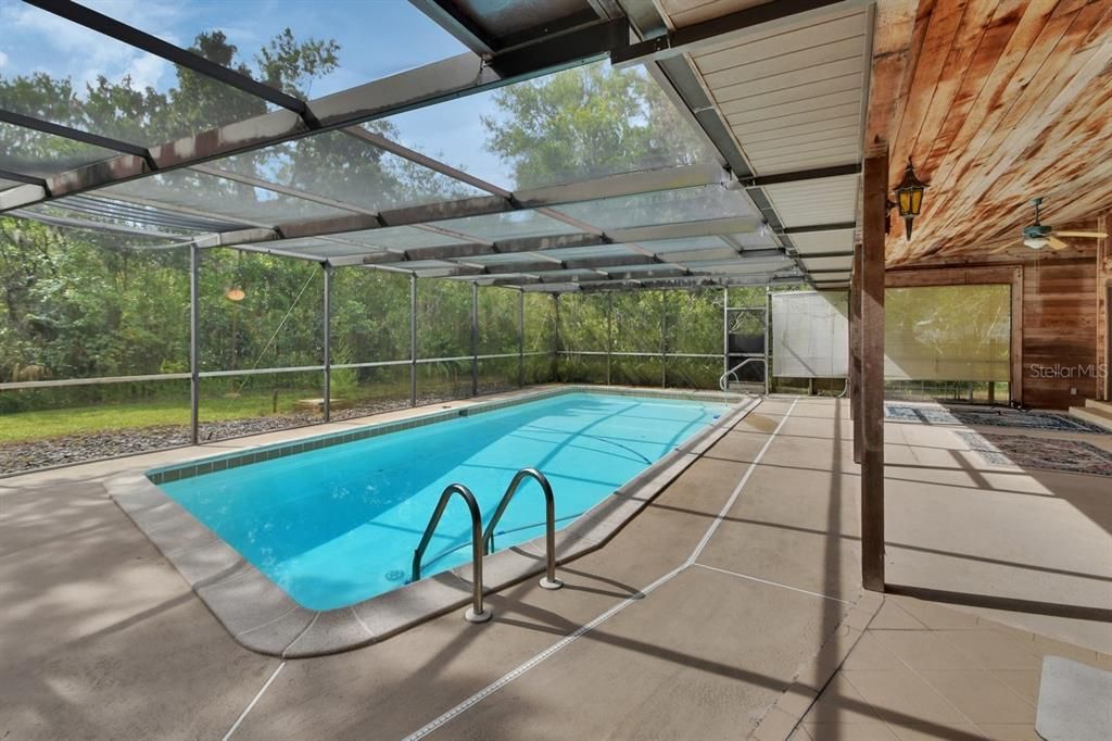 For Sale: $520,000 (4 beds, 2 baths, 2800 Square Feet)