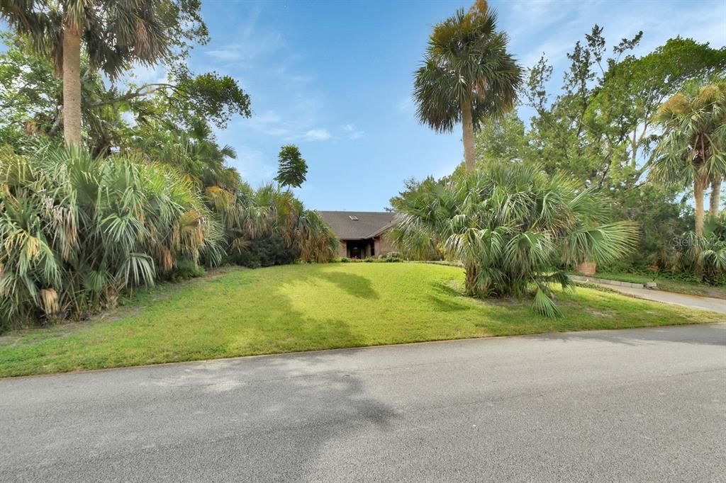 For Sale: $520,000 (4 beds, 2 baths, 2800 Square Feet)