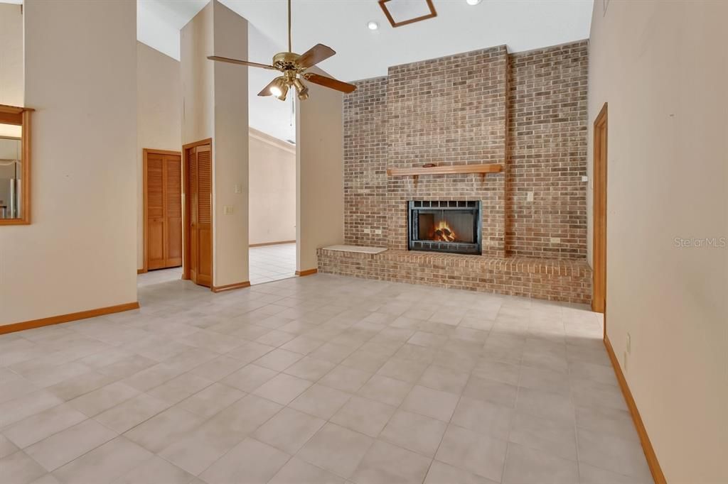 For Sale: $520,000 (4 beds, 2 baths, 2800 Square Feet)