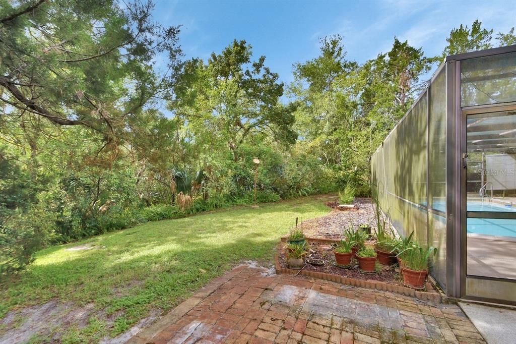 For Sale: $520,000 (4 beds, 2 baths, 2800 Square Feet)