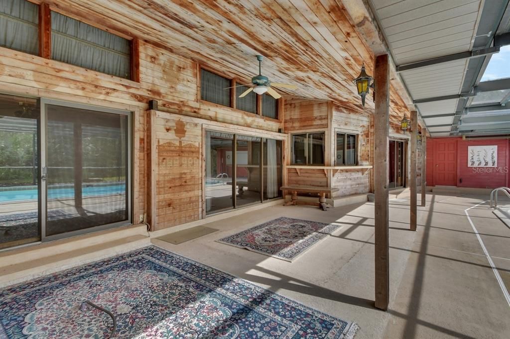 For Sale: $520,000 (4 beds, 2 baths, 2800 Square Feet)