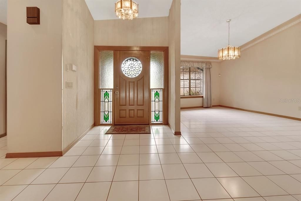 For Sale: $520,000 (4 beds, 2 baths, 2800 Square Feet)