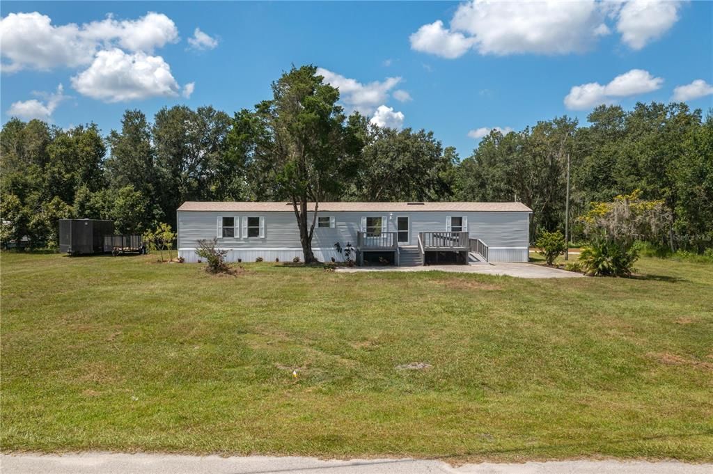 合同活跃: $245,000 (3 贝兹, 2 浴室, 1216 平方英尺)