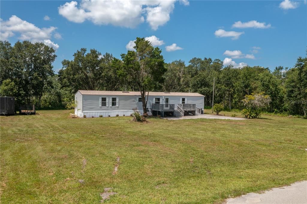 合同活跃: $245,000 (3 贝兹, 2 浴室, 1216 平方英尺)