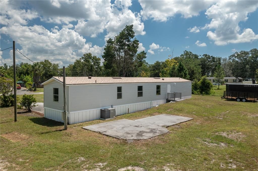 合同活跃: $245,000 (3 贝兹, 2 浴室, 1216 平方英尺)