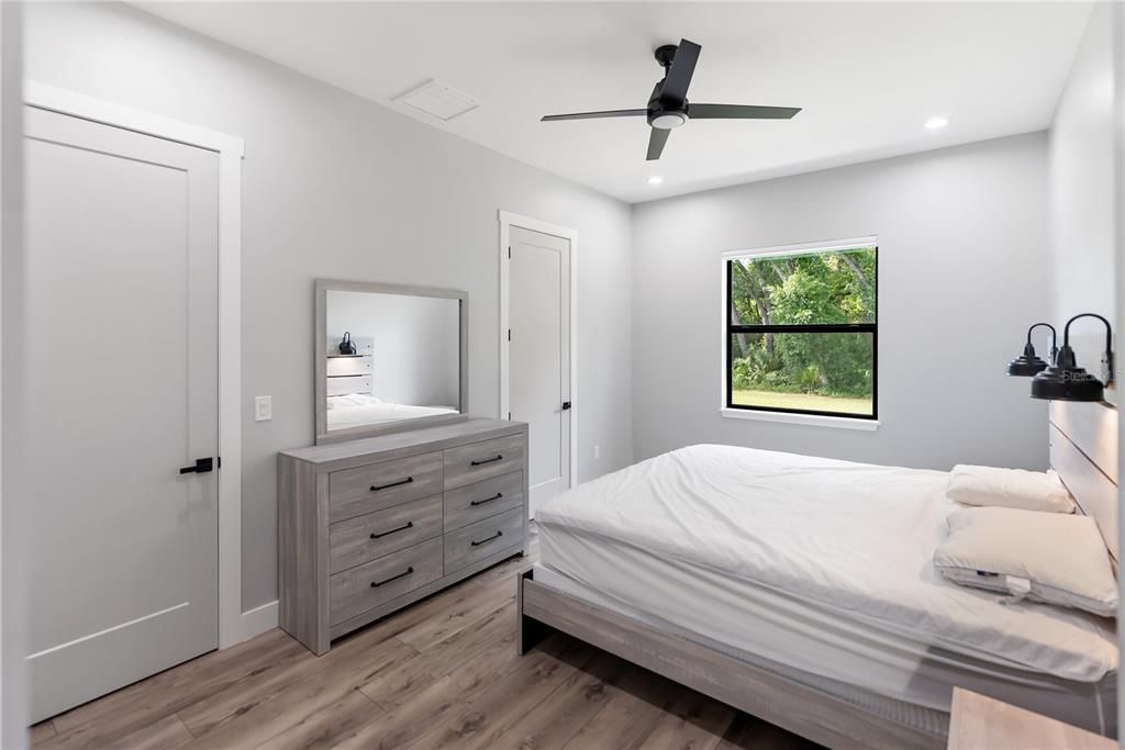 На продажу: $599,900 (4 спален, 3 ванн, 2327 Квадратных фут)