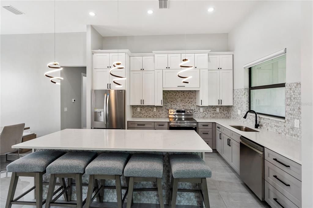 На продажу: $599,900 (4 спален, 3 ванн, 2327 Квадратных фут)