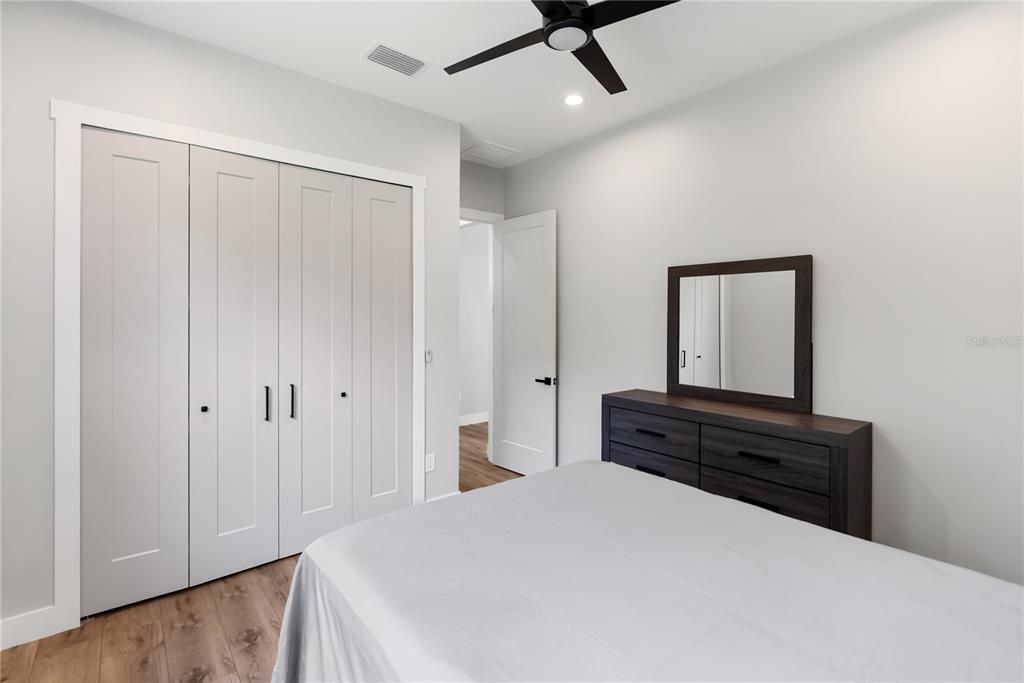 На продажу: $599,900 (4 спален, 3 ванн, 2327 Квадратных фут)