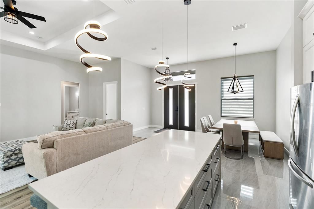 На продажу: $599,900 (4 спален, 3 ванн, 2327 Квадратных фут)