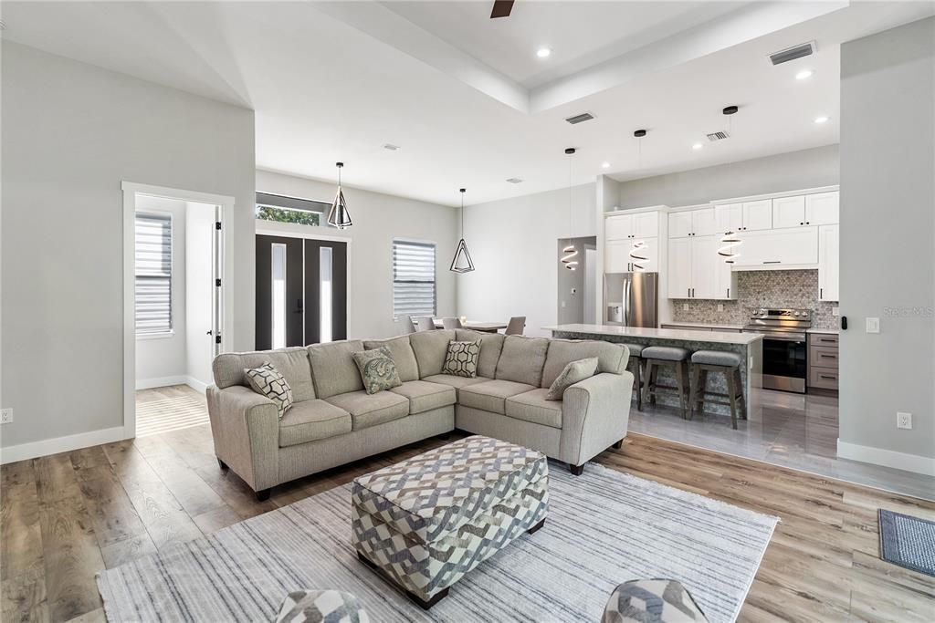 На продажу: $599,900 (4 спален, 3 ванн, 2327 Квадратных фут)