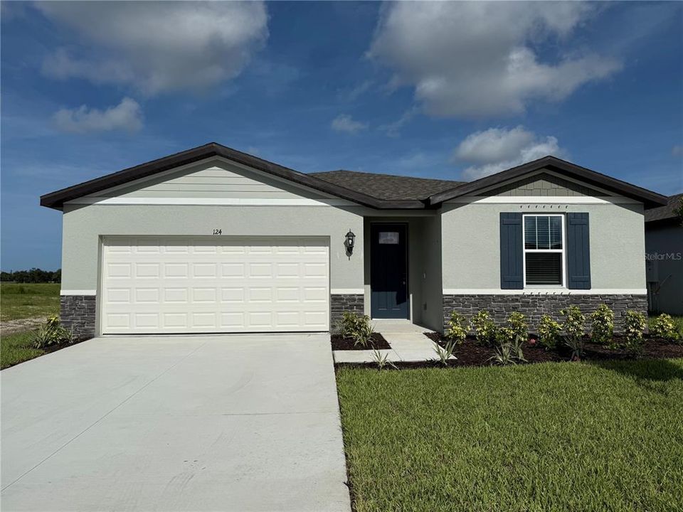 Недавно продано: $375,000 (4 спален, 2 ванн, 1840 Квадратных фут)