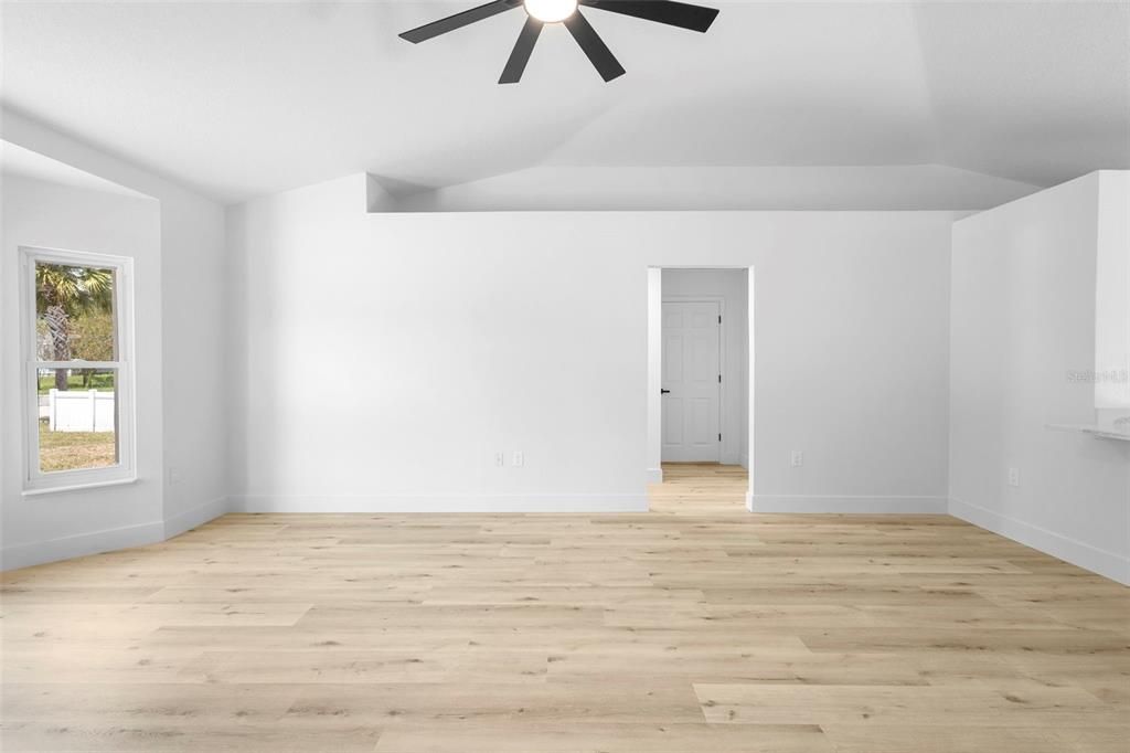 На продажу: $314,500 (3 спален, 2 ванн, 1332 Квадратных фут)