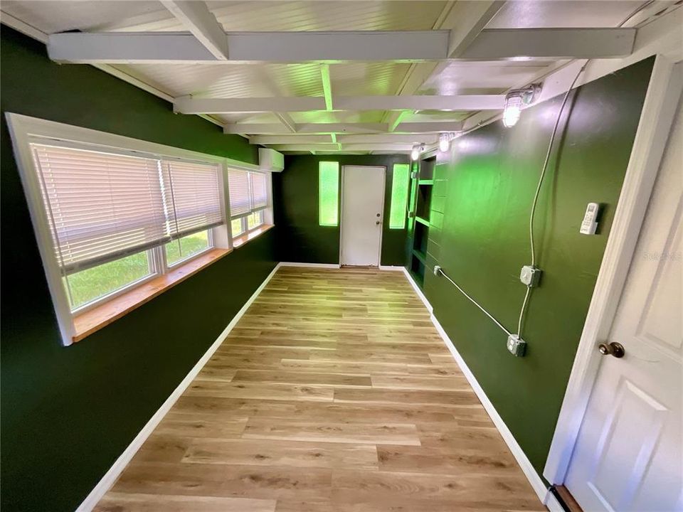 待售: $329,000 (3 贝兹, 2 浴室, 1711 平方英尺)