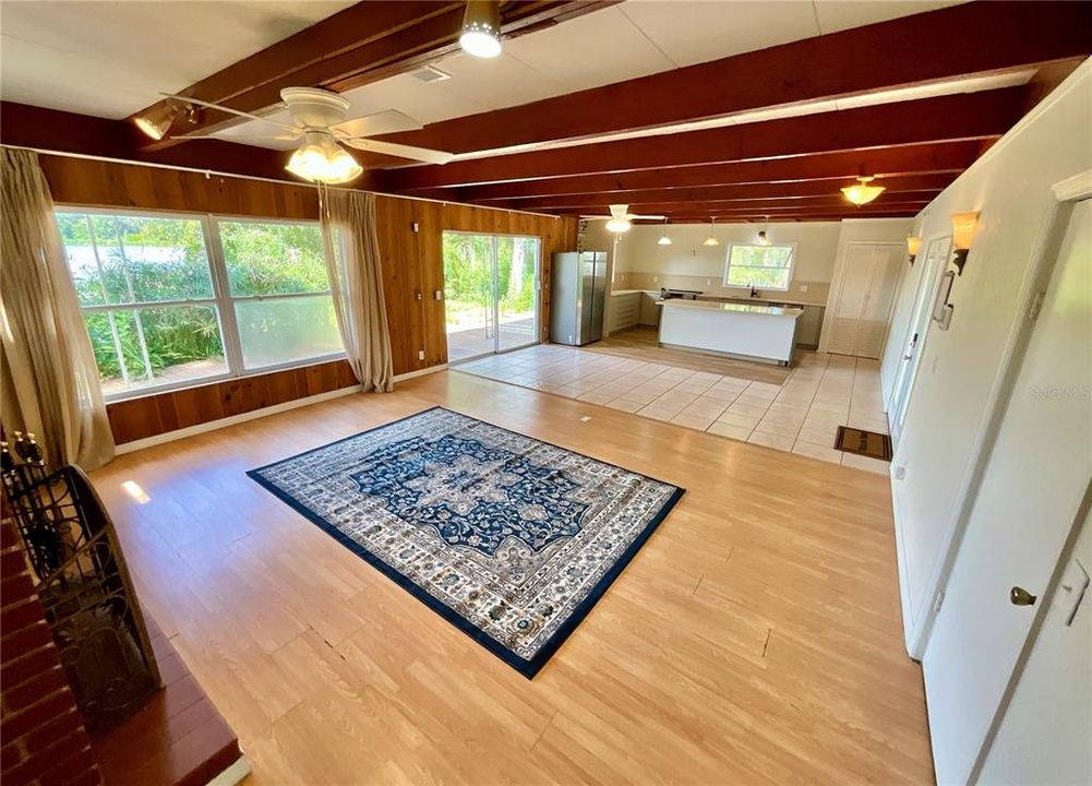 待售: $329,000 (3 贝兹, 2 浴室, 1711 平方英尺)