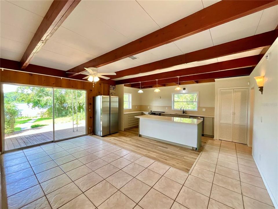 待售: $329,000 (3 贝兹, 2 浴室, 1711 平方英尺)